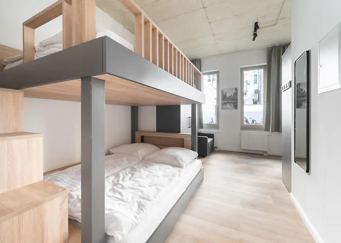 Homaris Isartor Aparthotel 3*