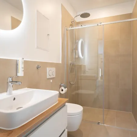 Homaris Isartor Hotel *