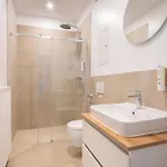 Homaris Isartor Apartmanhotel 3*